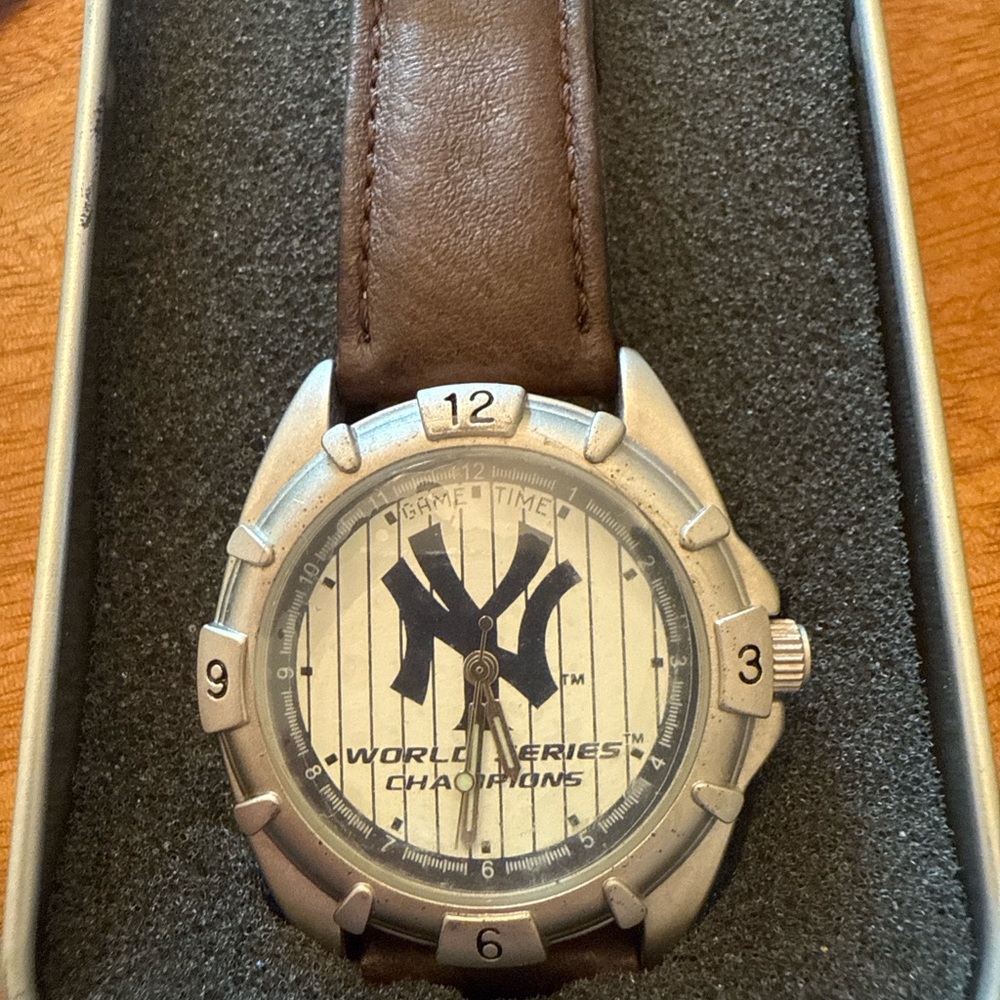 New York Yankees World Series Champion Watch Re-Issue 1956